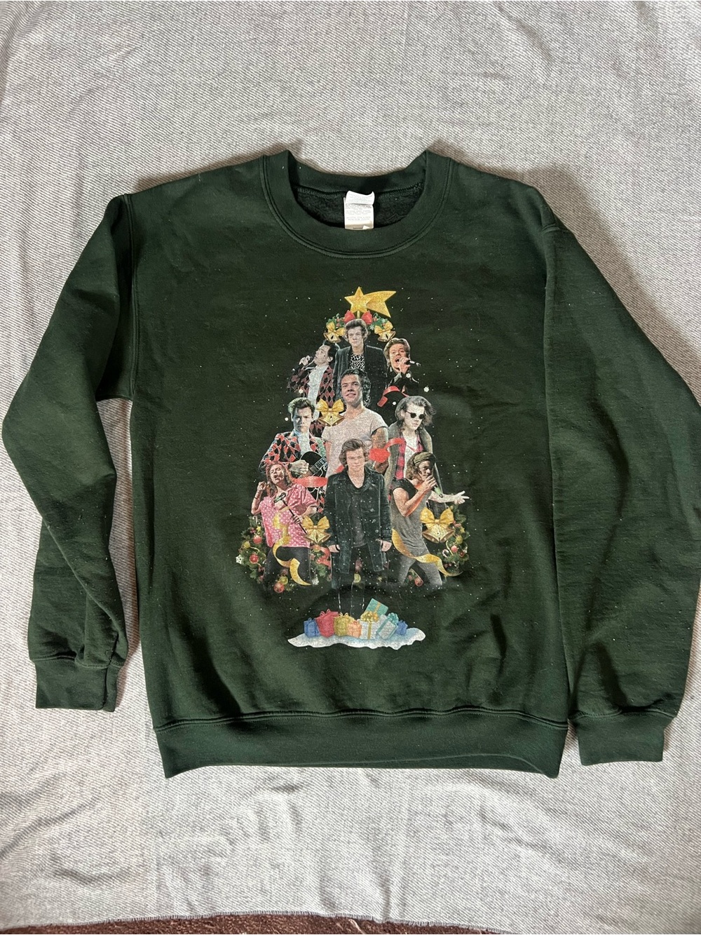 Harry styles Christmas sweater lol